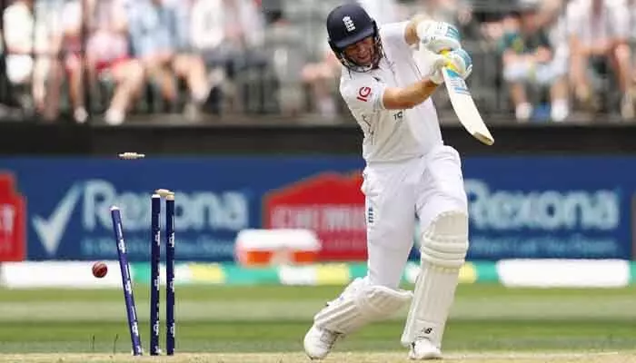 In Perth Test, England collapsed for 164, giving Australia a target of 205 runs in the first innings lead.