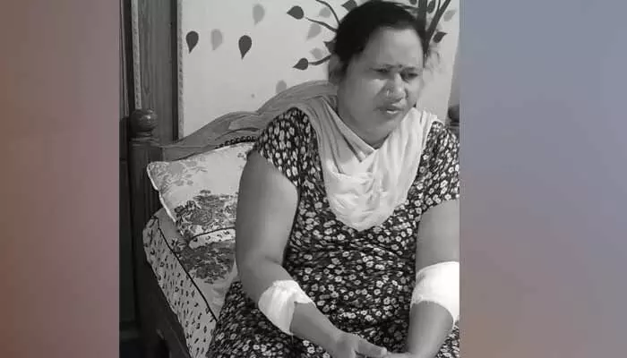 Priyanka, an Anganwadi teacher in Mellacheruvu, was attacked with a knife, sustaining injuries to both hands.