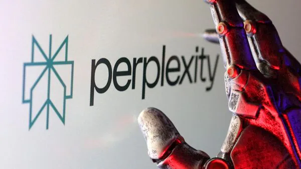 Many websites and apps face errors due to Cloudflare issues. Users report outages on X, Gemini, and Perplexity while the company investigates.