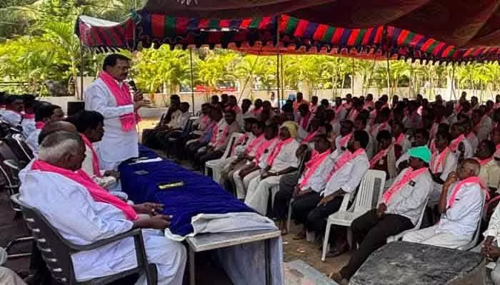Singireddy Niranjan Reddy praises KCR’s governance for farmers’ welfare, irrigation, education, and local issue resolution in Telangana.