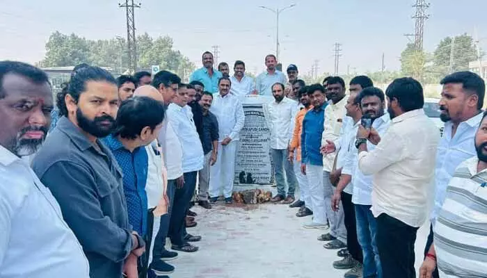 A ₹40 lakh stormwater drain project was launched in Gowlidoddi to solve waterlogging issues. MLA Arekapudi Gandhi emphasized fast-paced development.