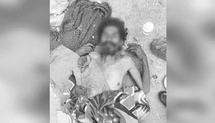 A 45-year-old unidentified man’s body was found near Niloufer Hospital, Nampally. Police request information at 8712660172.